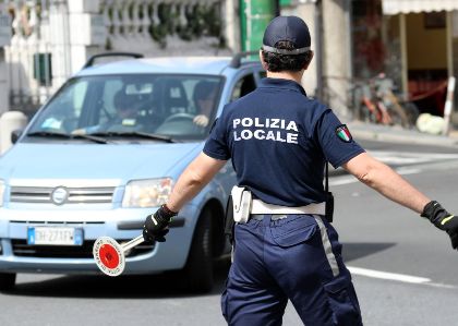 CONCORSO PUBBLICO, PER SOLI ESAMI,  PER L'ASSUNZIONE DI N. 1 FUNZIONARIO DI POLIZIA LOCALE